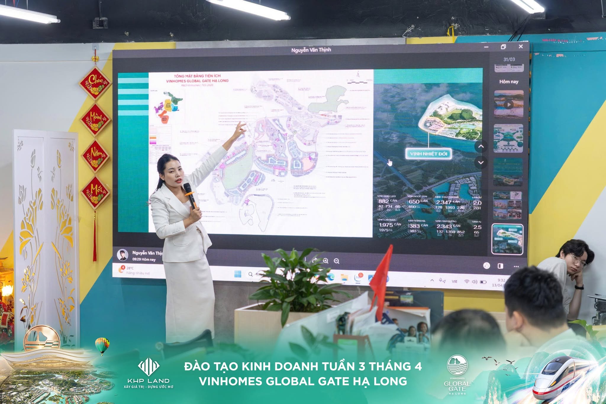 Chuyên viên KHP GROUP trình bày tổng mặt bằng tiện ích Vinhomes Global Gate Hạ Long
