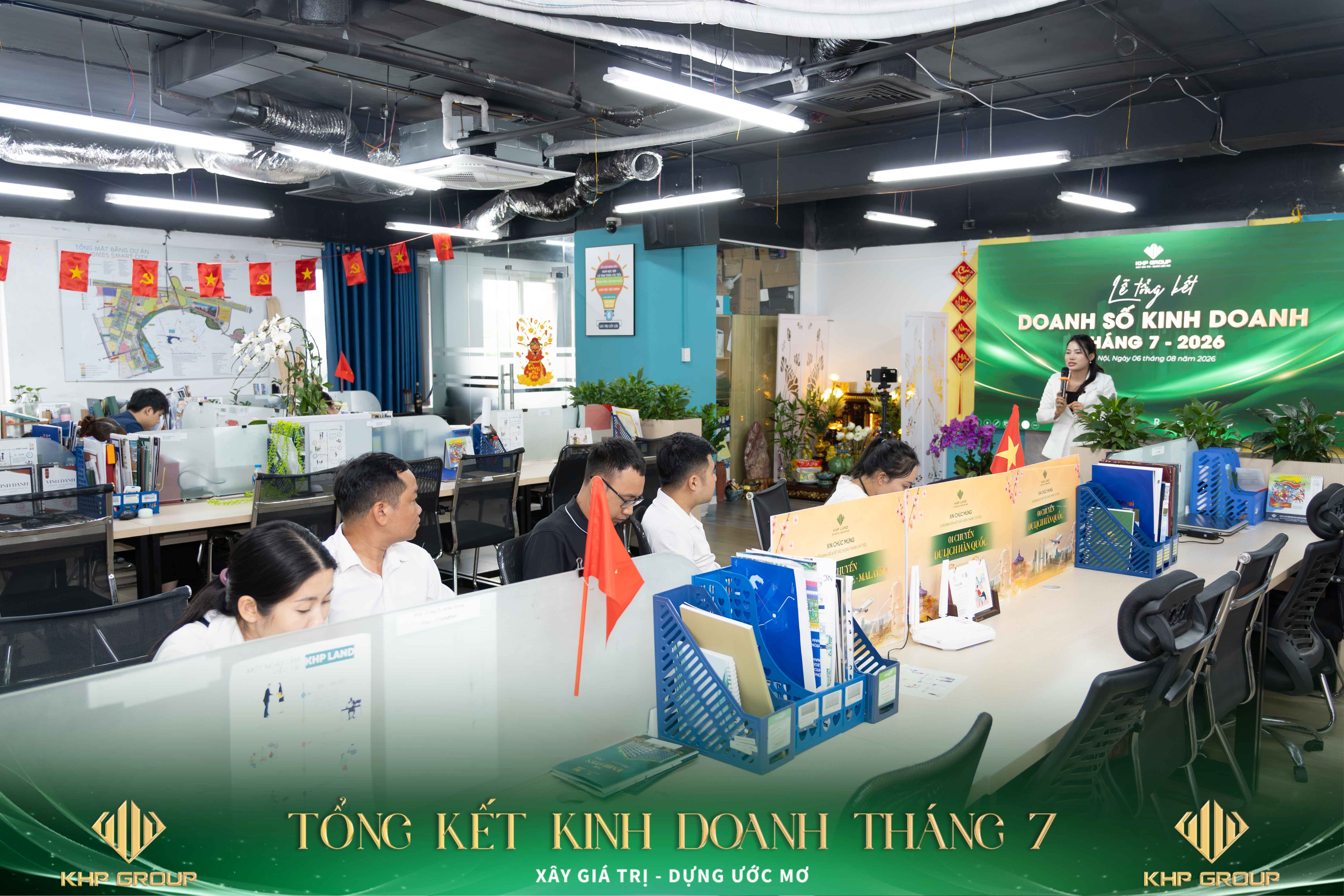 Không gian chương trình tổng kết doanh số kinh doanh tháng 7 của KHP GROUP