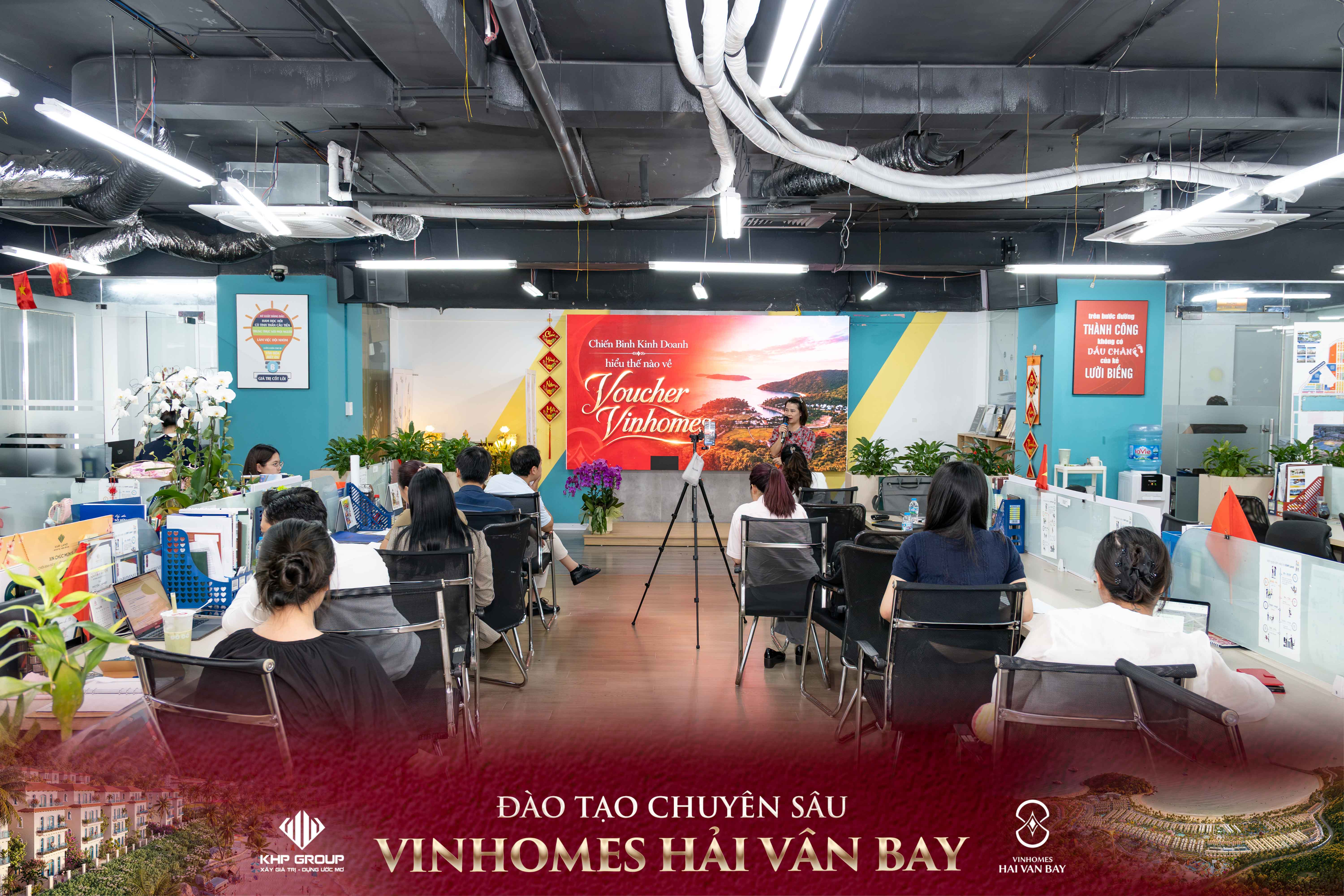 Mrs. Lý chia sẻ nội dung đào tạo Vinhomes Hải Vân Bay