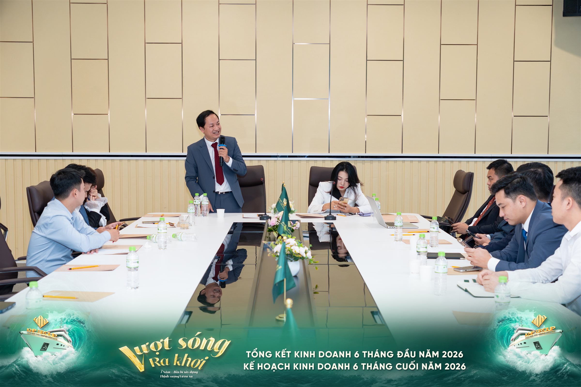 Chủ tịch HĐQT Mr. Cường phát biểu tại chương trình tổng kết kinh doanh KHP GROUP